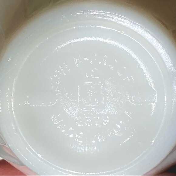 Two Vintage Anchor Hocking Milk Glass Cup and Saucer Sets - Picture 4 of 5